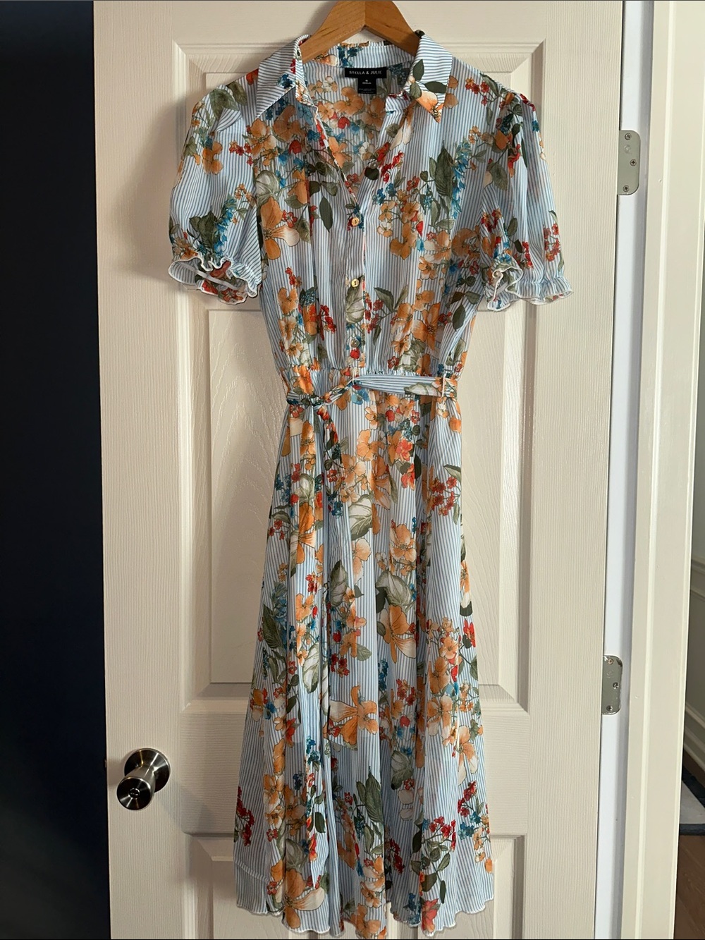 Stella & Julie poof sleeve midi dress